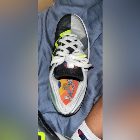 Lebron tune squad shoes - Picture 9 of 9